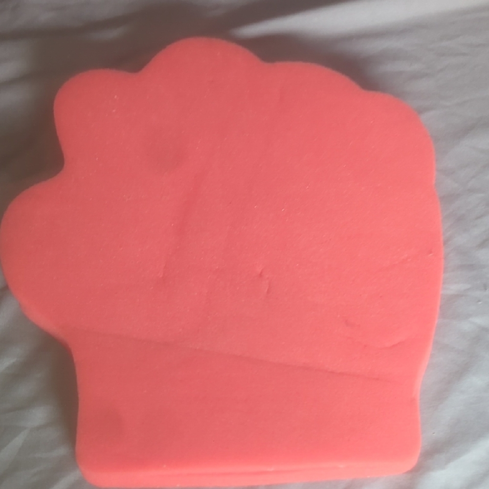 Vintage Go Big Red Bear Claw - Picture 4 of 4